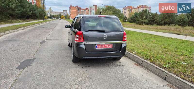 Минивэн Opel Zafira 2011 в Вараше фото 8 Минивэн Opel Zafira 2011 в Вараше