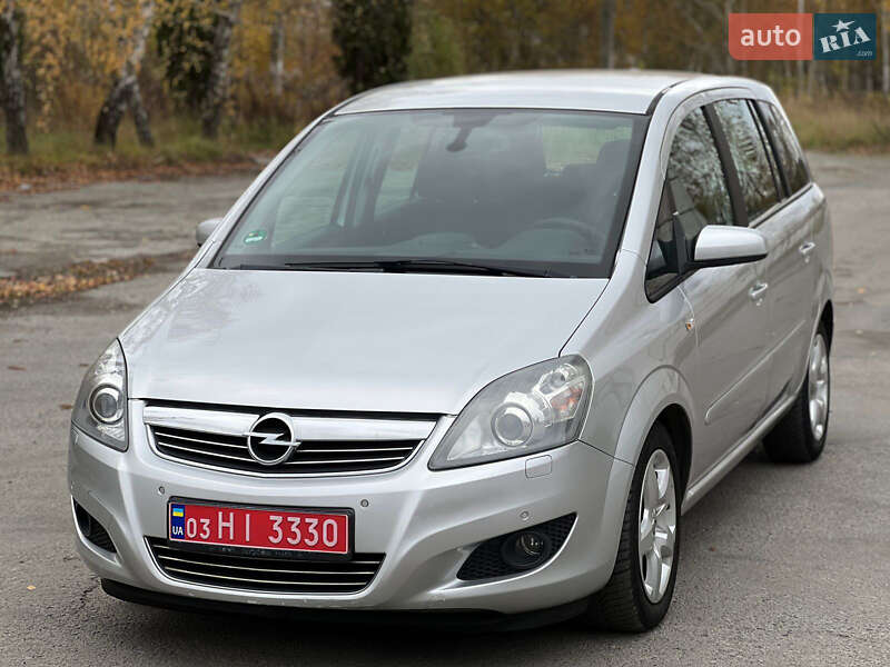 Мінівен Opel Zafira 2008 в Звягелі фото 2 Мінівен Opel Zafira 2008 в Звягелі