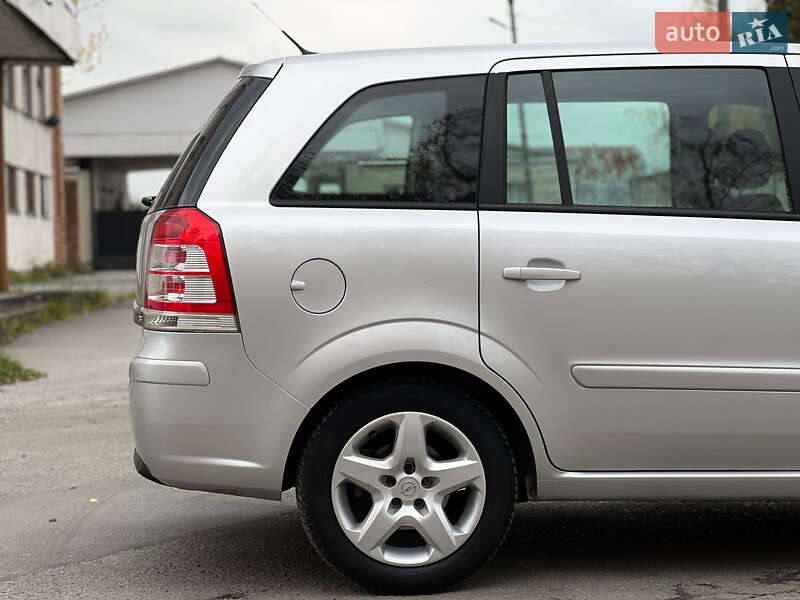 Мінівен Opel Zafira 2008 в Звягелі фото 14 Мінівен Opel Zafira 2008 в Звягелі