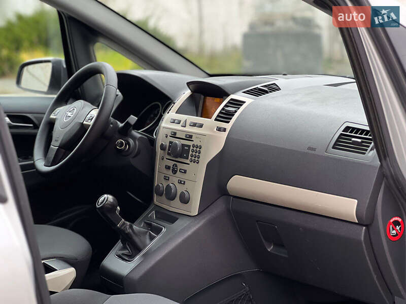Мінівен Opel Zafira 2008 в Звягелі фото 24 Мінівен Opel Zafira 2008 в Звягелі