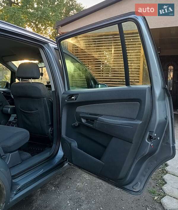 Мінівен Opel Zafira 2006 в Вінниці