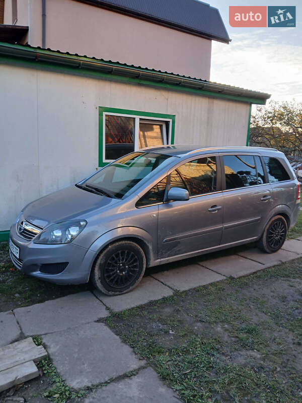 Минивэн Opel Zafira 2011 в Солонке фото 8 Минивэн Opel Zafira 2011 в Солонке