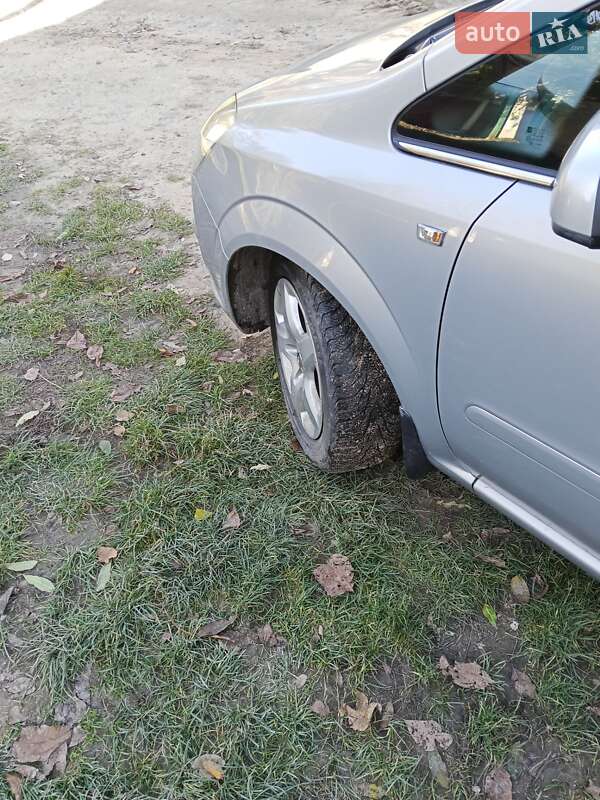 Минивэн Opel Zafira 2006 в Каменец-Подольском