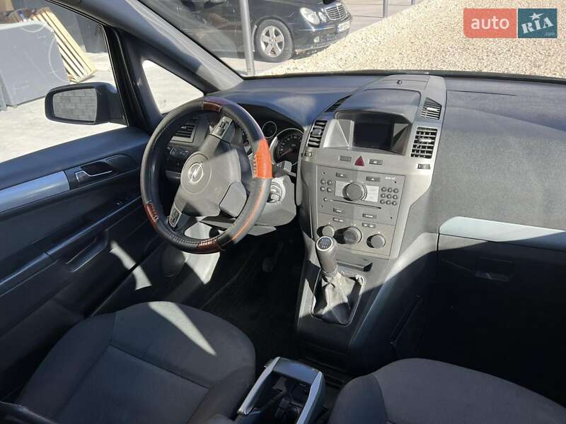 Минивэн Opel Zafira 2007 в Кременце фото 12 Минивэн Opel Zafira 2007 в Кременце