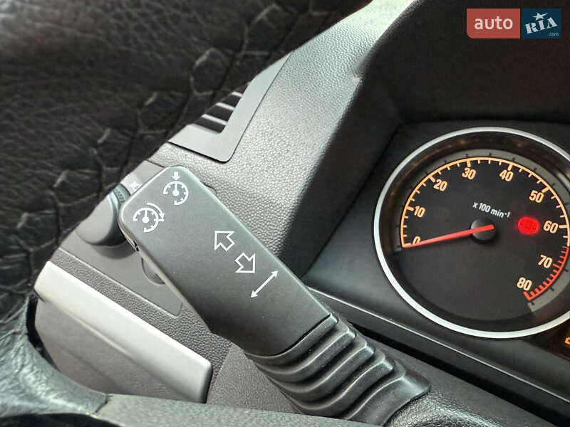 Мінівен Opel Zafira 2011 в Тернополі