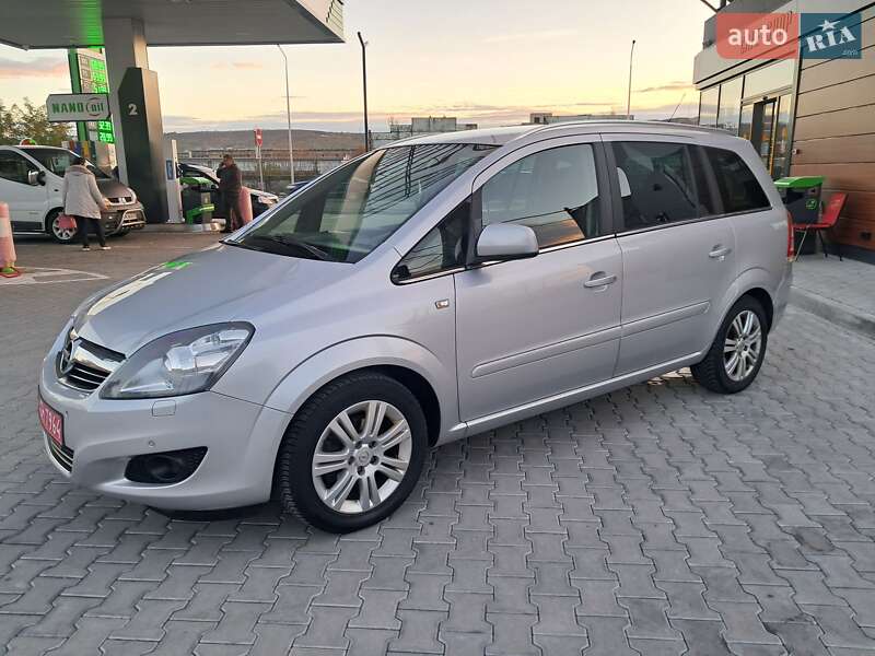 Минивэн Opel Zafira 2012 в Могилев-Подольске фото 11 Минивэн Opel Zafira 2012 в Могилев-Подольске