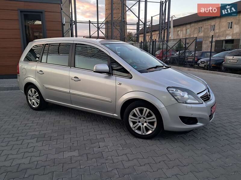 Минивэн Opel Zafira 2012 в Могилев-Подольске фото 25 Минивэн Opel Zafira 2012 в Могилев-Подольске