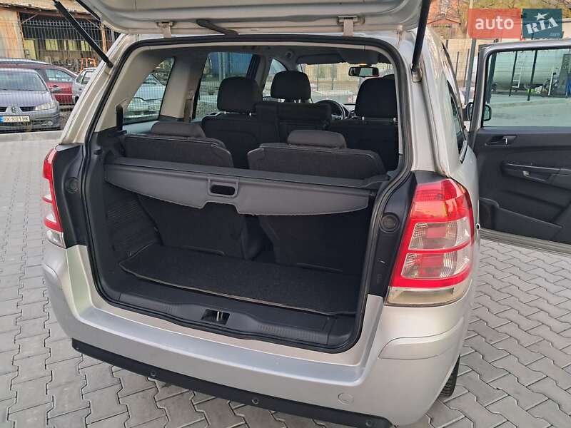 Минивэн Opel Zafira 2012 в Могилев-Подольске фото 57 Минивэн Opel Zafira 2012 в Могилев-Подольске