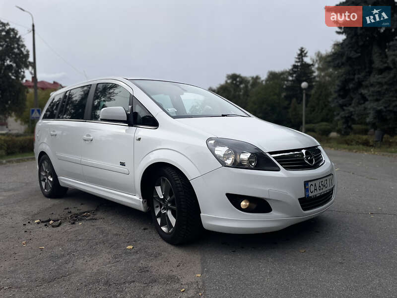Мінівен Opel Zafira 2011 в Києві