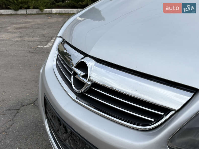 Мінівен Opel Zafira 2008 в Кривому Розі