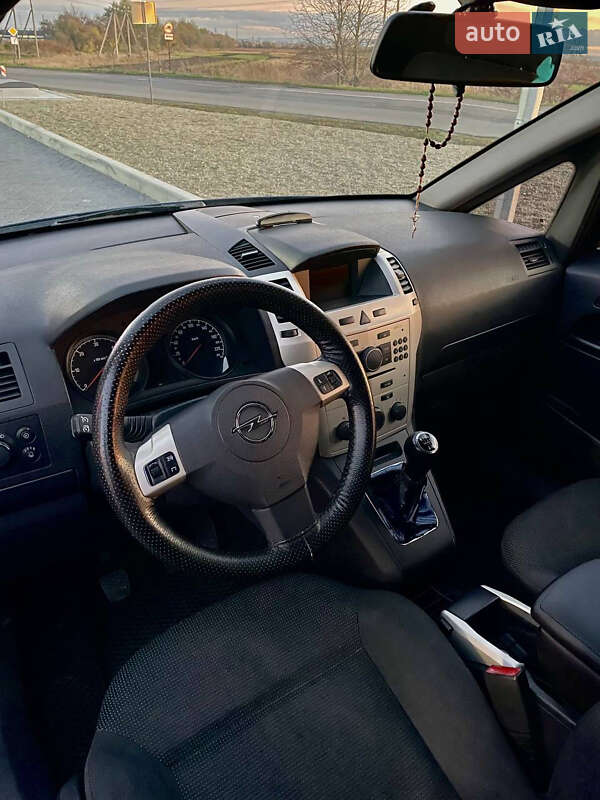 Минивэн Opel Zafira 2009 в Буске фото 4 Минивэн Opel Zafira 2009 в Буске