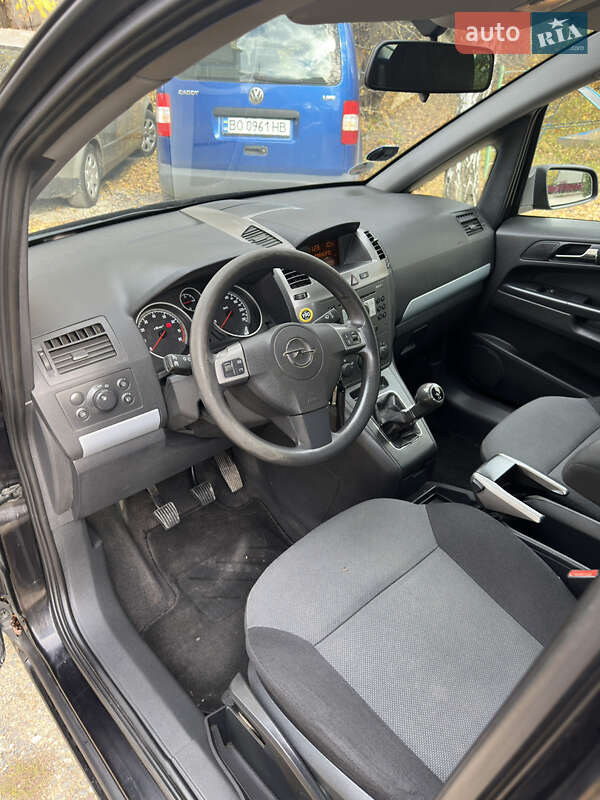Минивэн Opel Zafira 2005 в Збараже