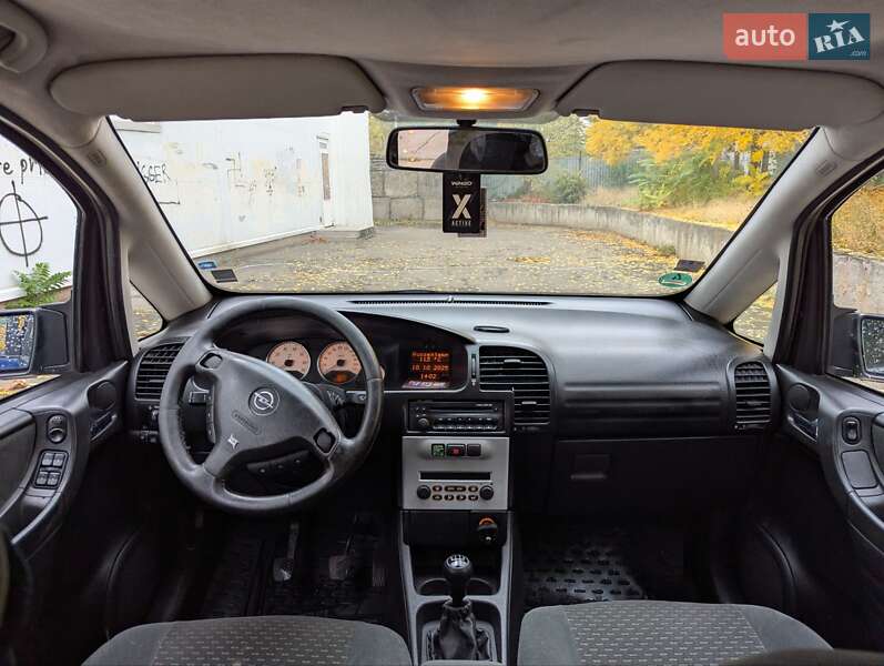 Минивэн Opel Zafira 2003 в Николаеве