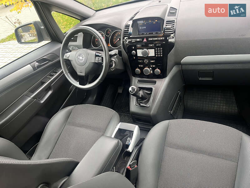 Минивэн Opel Zafira 2012 в Луцке фото 24 Минивэн Opel Zafira 2012 в Луцке