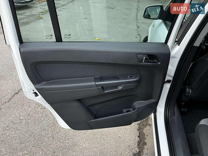 Минивэн Opel Zafira 2013 в Луцке фото 9 Минивэн Opel Zafira 2013 в Луцке