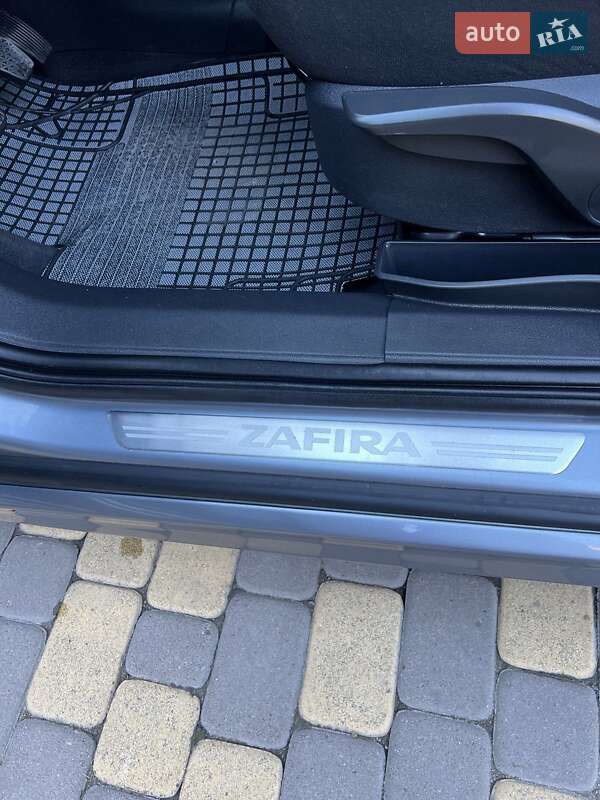 Мінівен Opel Zafira 2010 в Луцьку фото 22 Мінівен Opel Zafira 2010 в Луцьку