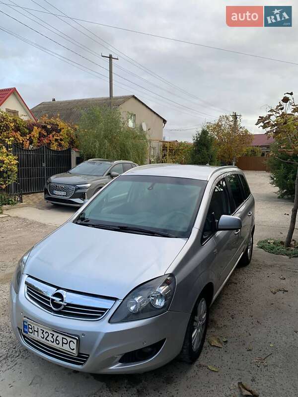 Минивэн Opel Zafira 2011 в Одессе