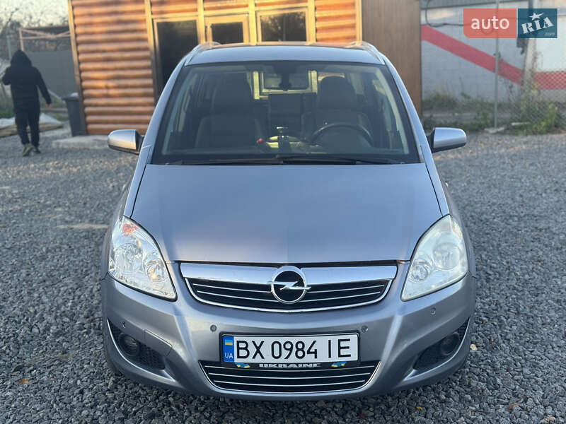 Мінівен Opel Zafira 2008 в Хмельницькому фото 2 Мінівен Opel Zafira 2008 в Хмельницькому