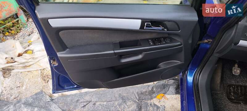 Минивэн Opel Zafira 2005 в Новоукраинке фото 83 Минивэн Opel Zafira 2005 в Новоукраинке