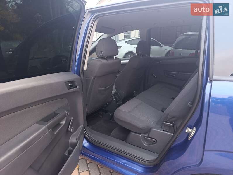 Мінівен Opel Zafira 2006 в Звягелі