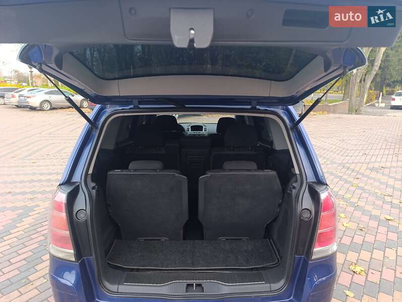 Мінівен Opel Zafira 2006 в Звягелі