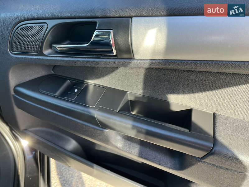 Мінівен Opel Zafira 2011 в Львові