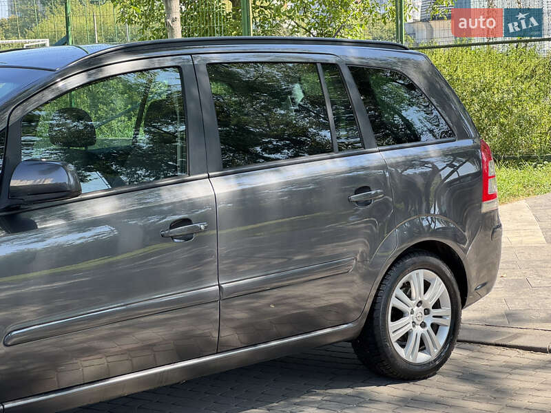 Минивэн Opel Zafira 2012 в Львове фото 22 Минивэн Opel Zafira 2012 в Львове