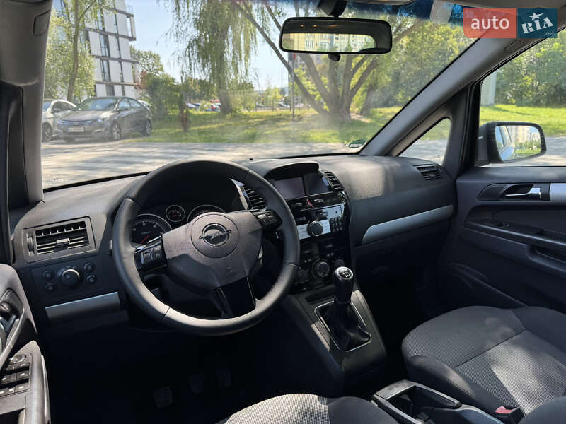Минивэн Opel Zafira 2012 в Львове фото 36 Минивэн Opel Zafira 2012 в Львове