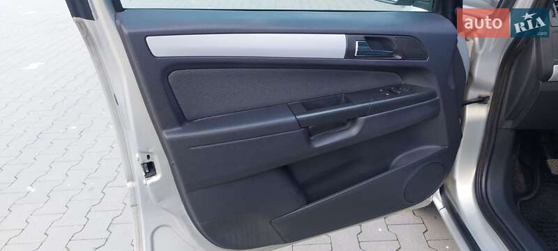 Минивэн Opel Zafira 2007 в Белой Церкви