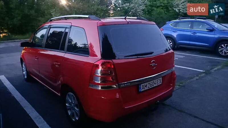 Минивэн Opel Zafira 2008 в Житомире