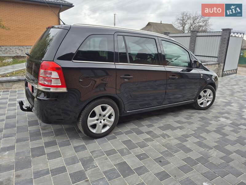 Минивэн Opel Zafira 2010 в Хороле фото 9 Минивэн Opel Zafira 2010 в Хороле