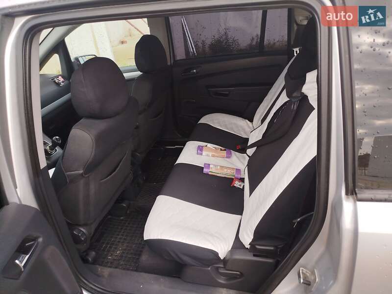 Минивэн Opel Zafira 2007 в Новояворовске фото 5 Минивэн Opel Zafira 2007 в Новояворовске