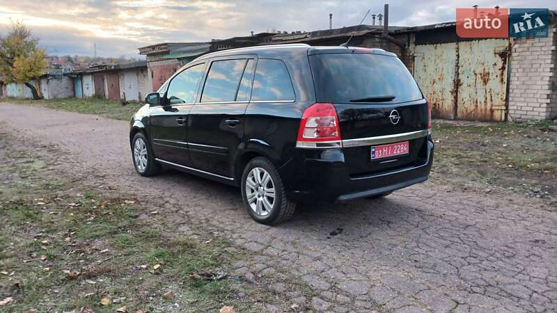 Минивэн Opel Zafira 2010 в Краматорске