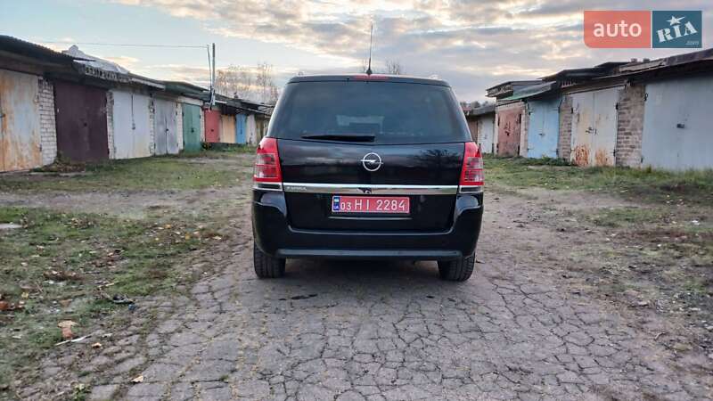 Минивэн Opel Zafira 2010 в Краматорске