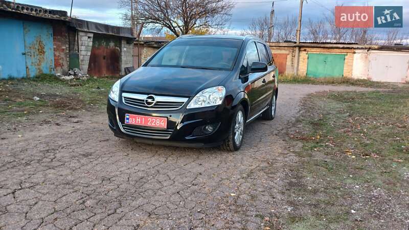Минивэн Opel Zafira 2010 в Краматорске