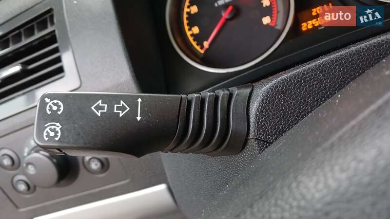 Минивэн Opel Zafira 2010 в Краматорске