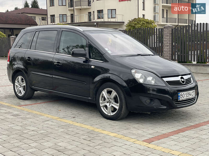 Минивэн Opel Zafira 2011 в Староконстантинове