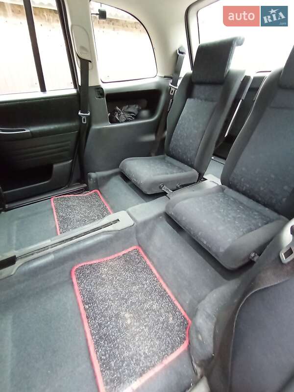 Минивэн Opel Zafira 2002 в Дубно