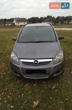 Мінівен Opel Zafira 2005 в Дубровиці