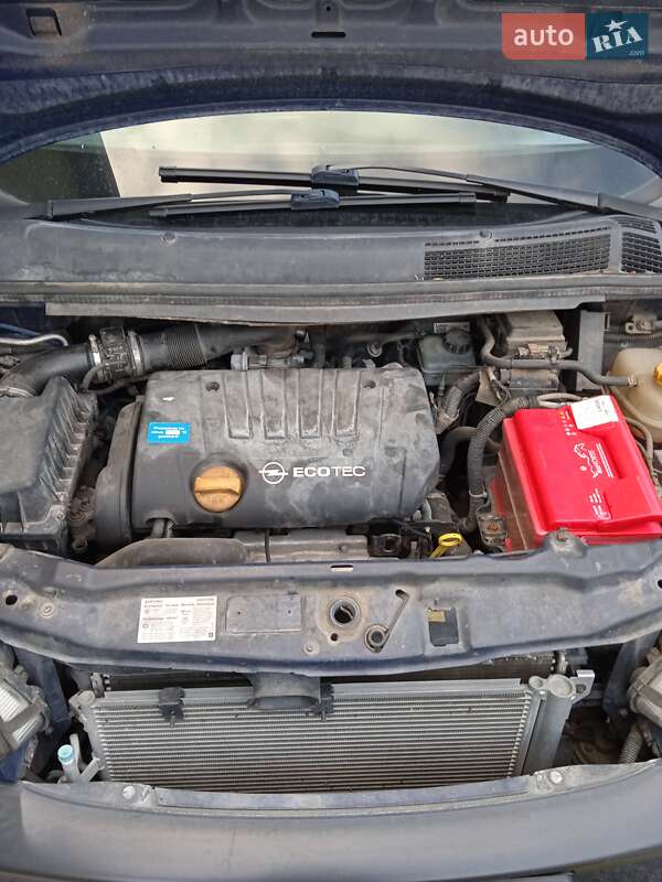 Минивэн Opel Zafira 2005 в Владимире