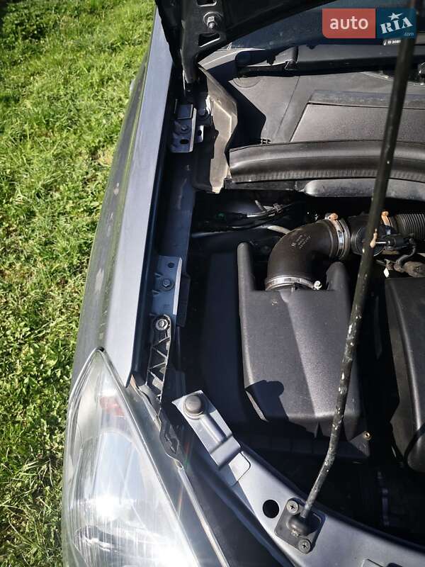 Мінівен Opel Zafira 2006 в Коломиї