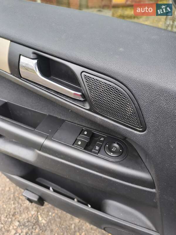 Минивэн Opel Zafira 2008 в Харькове фото 10 Минивэн Opel Zafira 2008 в Харькове