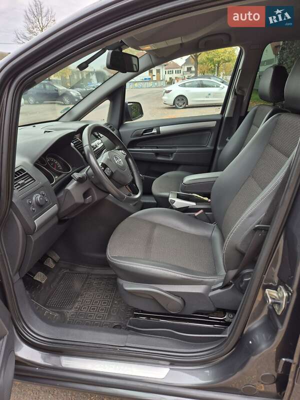 Минивэн Opel Zafira 2011 в Львове фото 20 Минивэн Opel Zafira 2011 в Львове