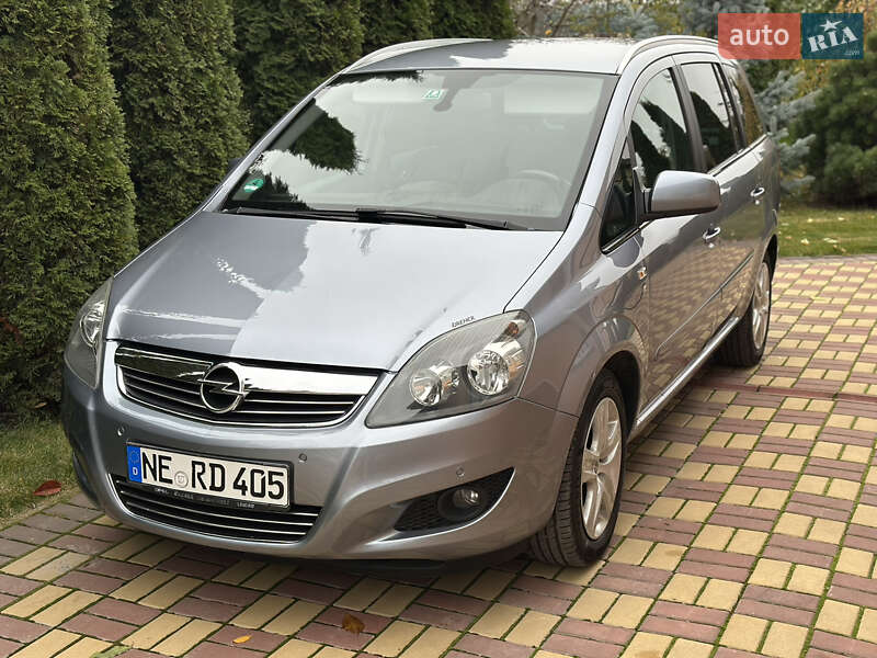Минивэн Opel Zafira 2010 в Виннице