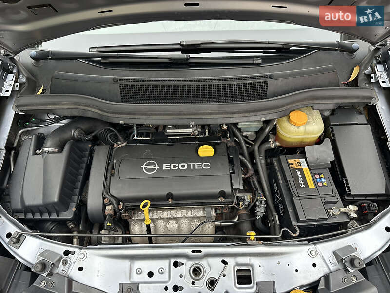 Минивэн Opel Zafira 2010 в Виннице