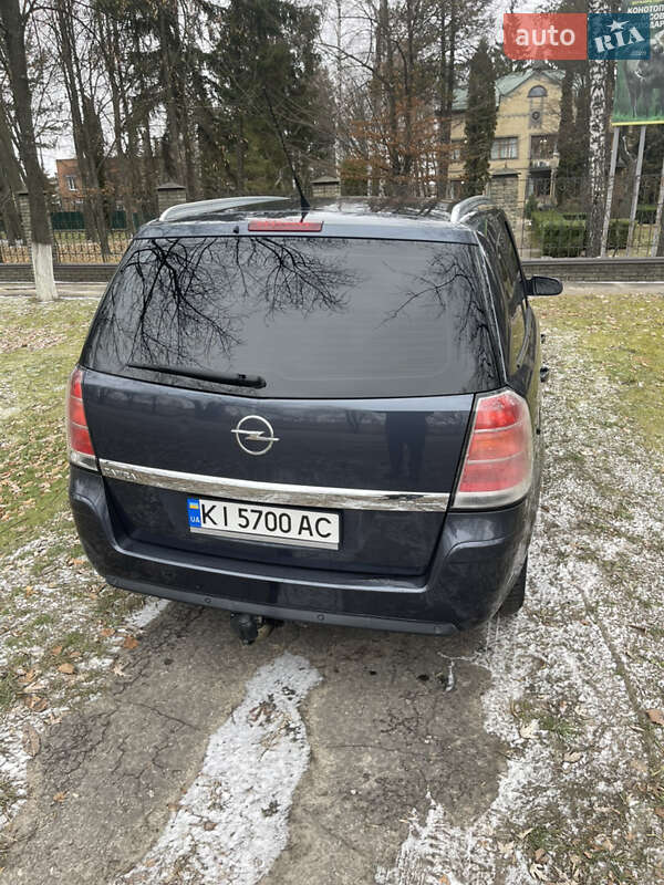 Минивэн Opel Zafira 2007 в Конотопе