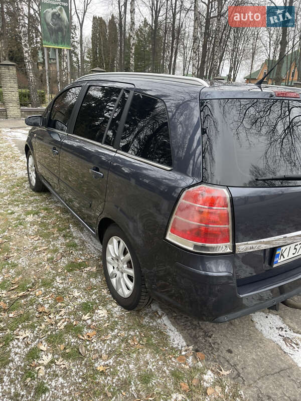 Минивэн Opel Zafira 2007 в Конотопе