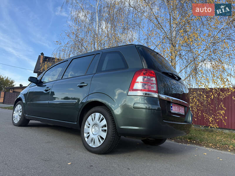 Минивэн Opel Zafira 2009 в Борисполе