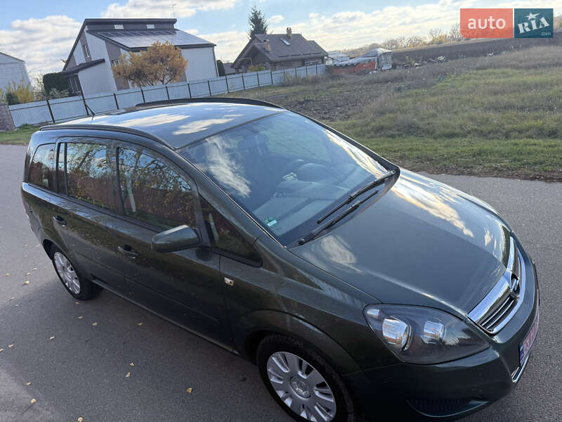 Минивэн Opel Zafira 2009 в Борисполе