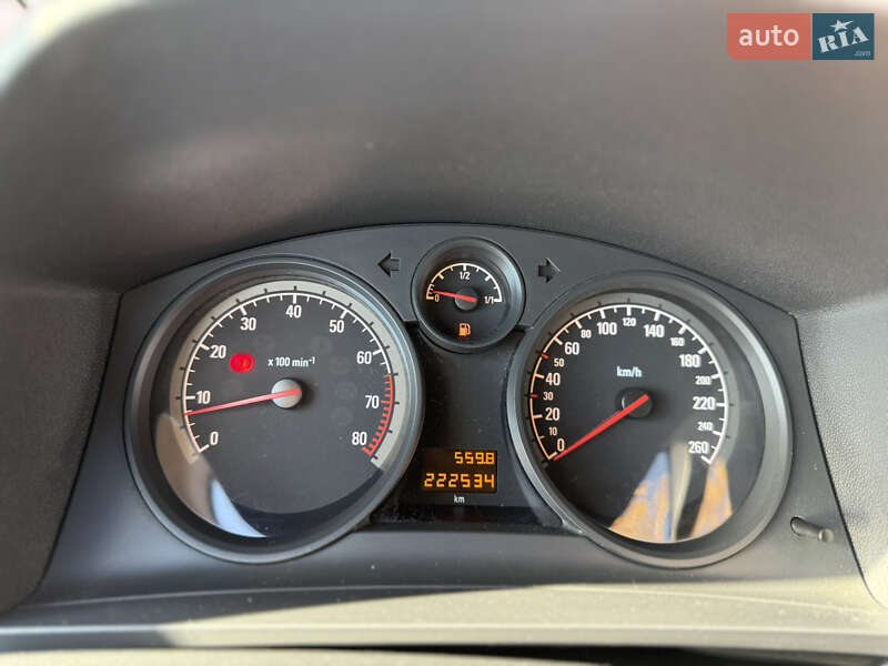 Минивэн Opel Zafira 2009 в Борисполе